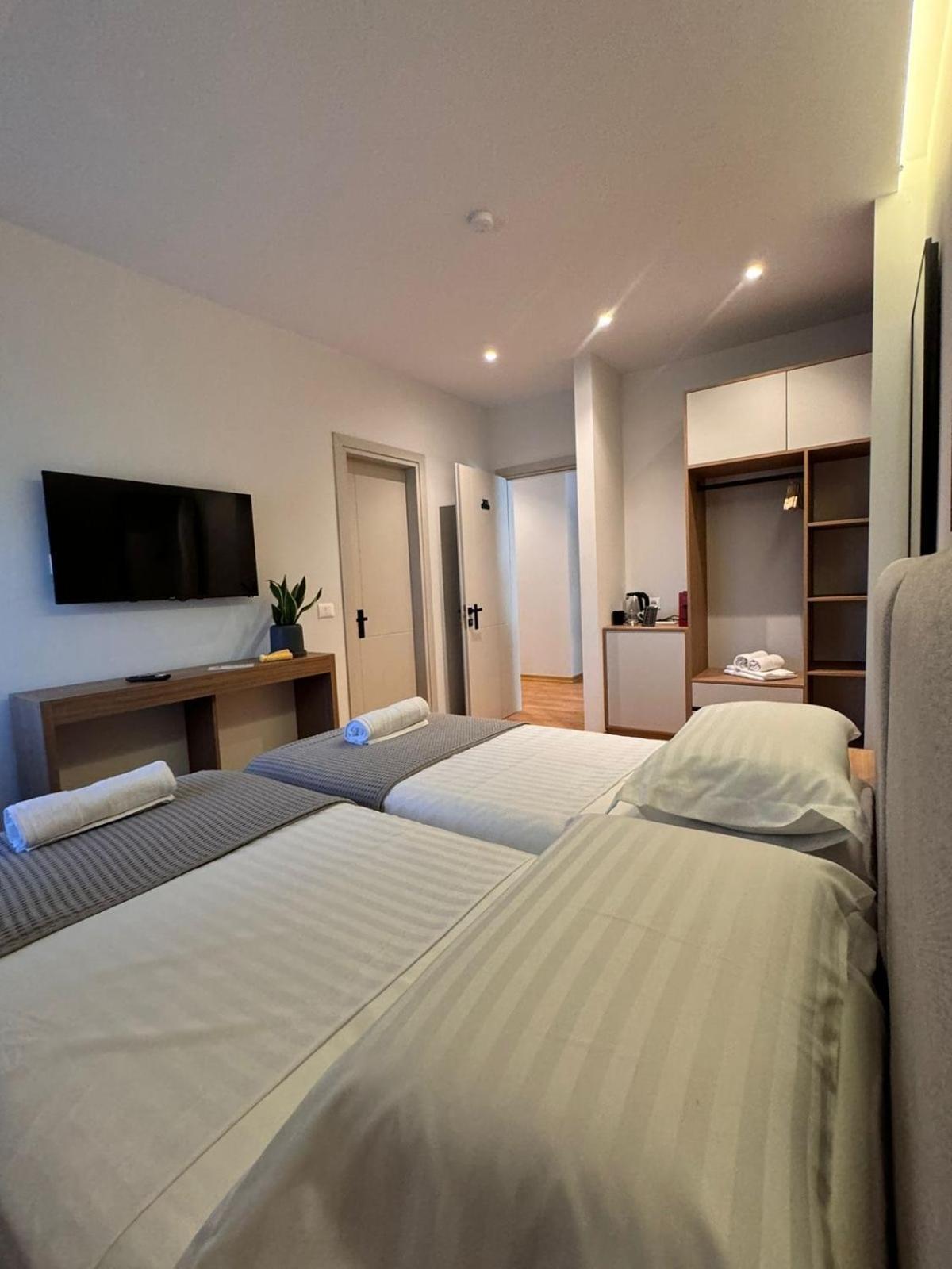 Izi Boutique Apartman Tirana Kültér fotó