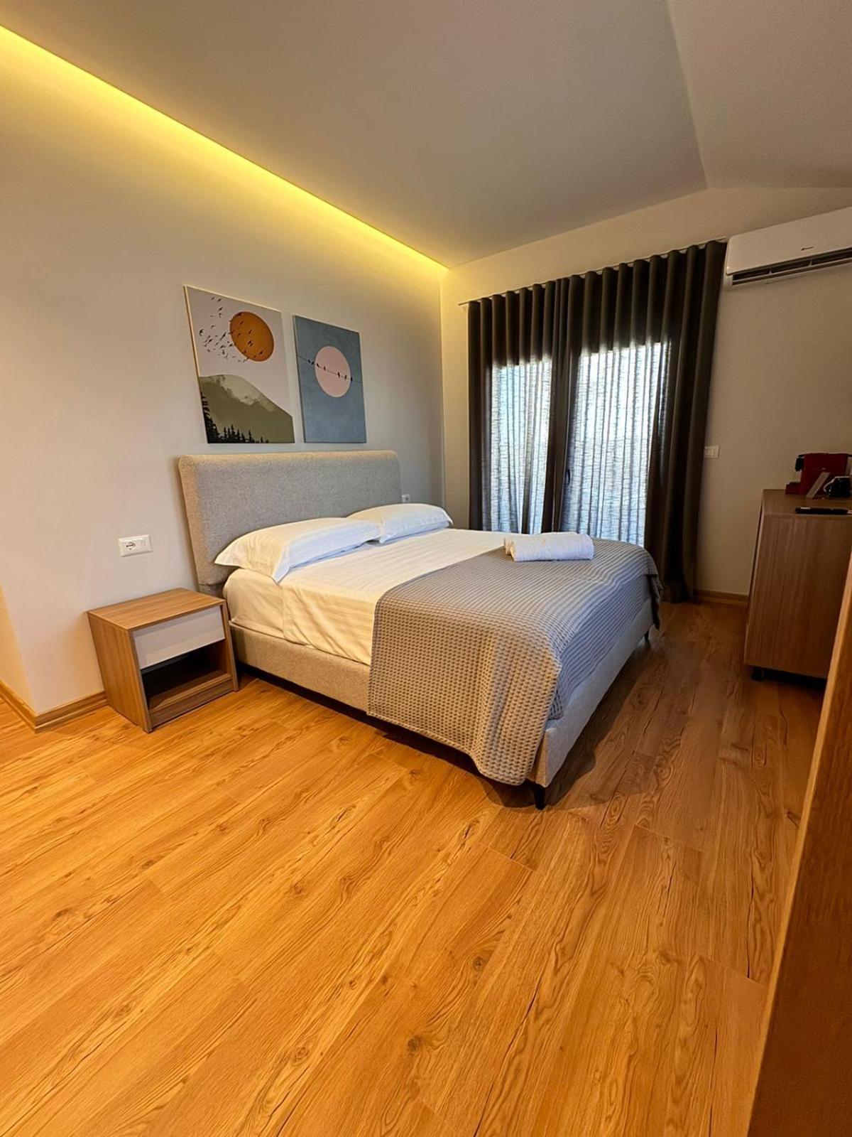 Izi Boutique Apartman Tirana Kültér fotó