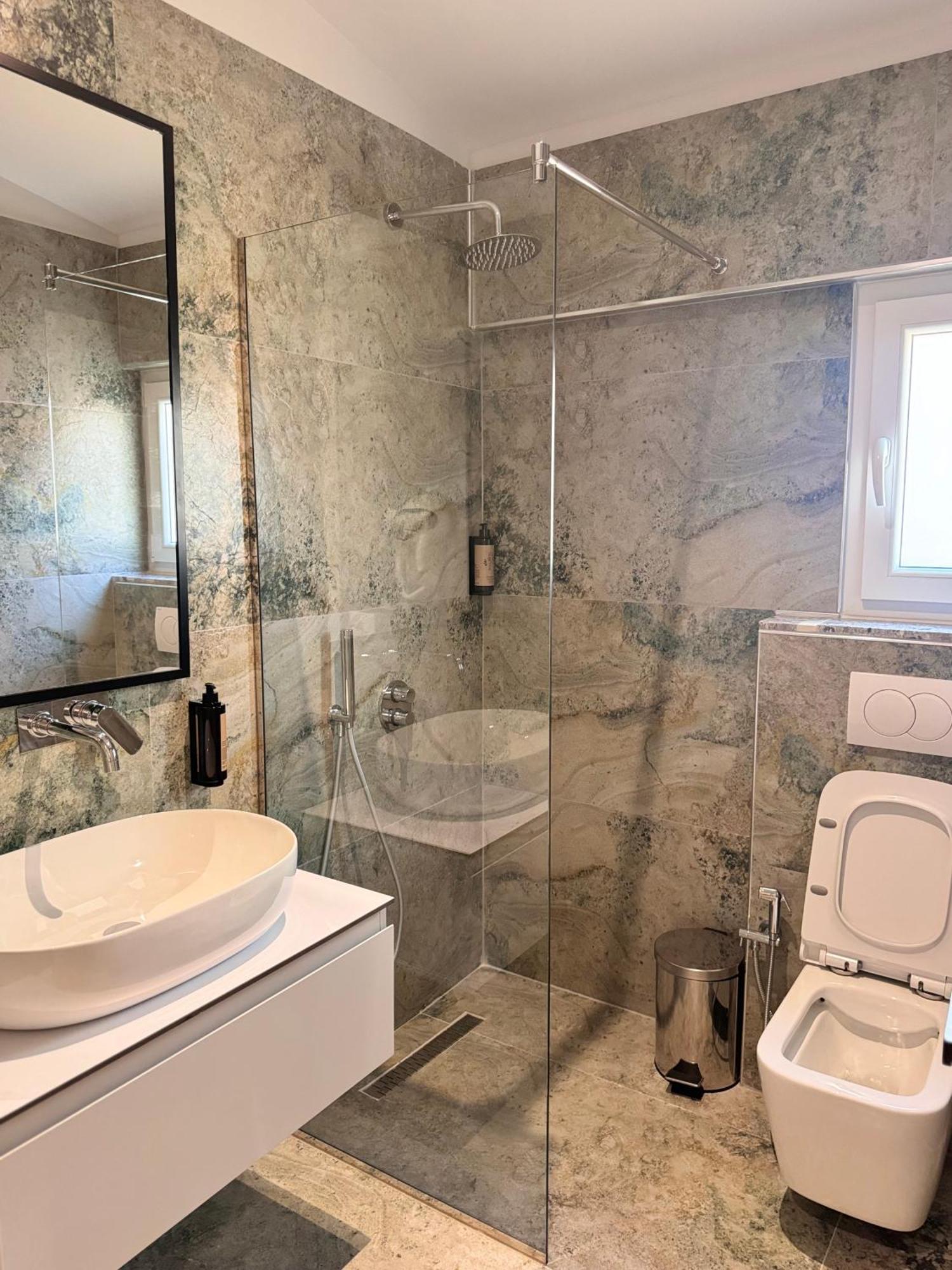 Izi Boutique Apartman Tirana Kültér fotó
