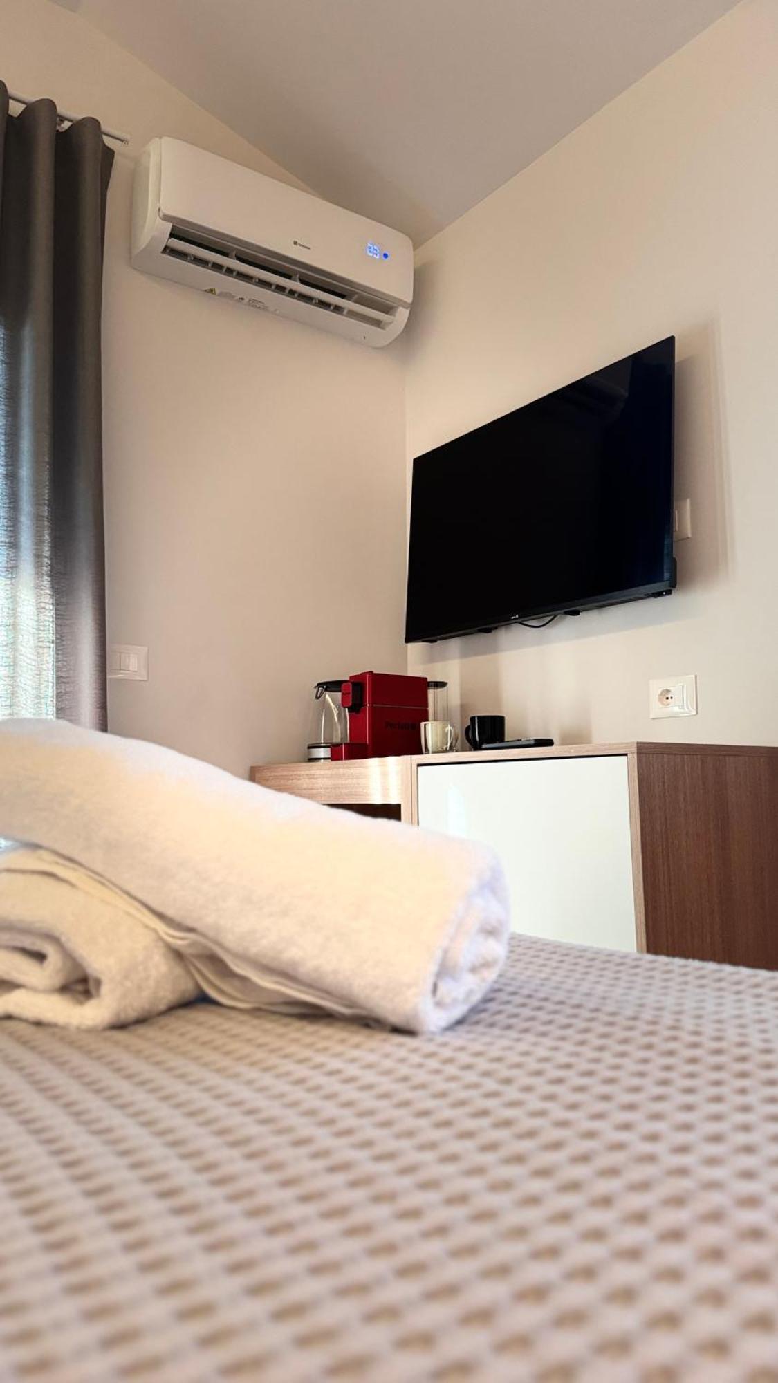 Izi Boutique Apartman Tirana Kültér fotó