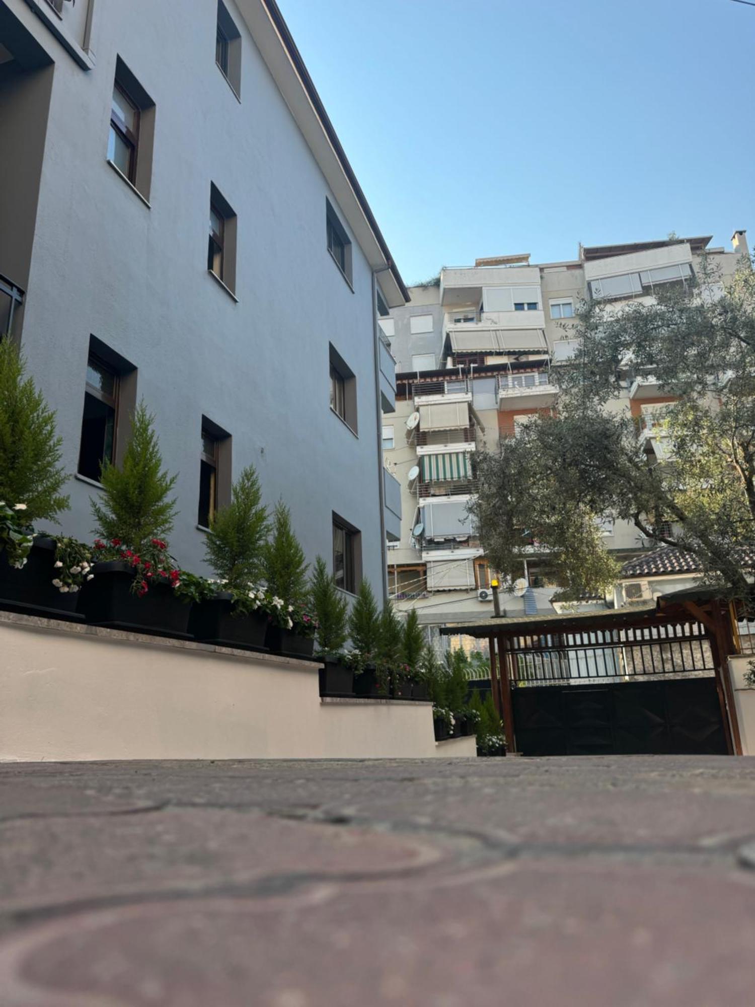 Izi Boutique Apartman Tirana Kültér fotó